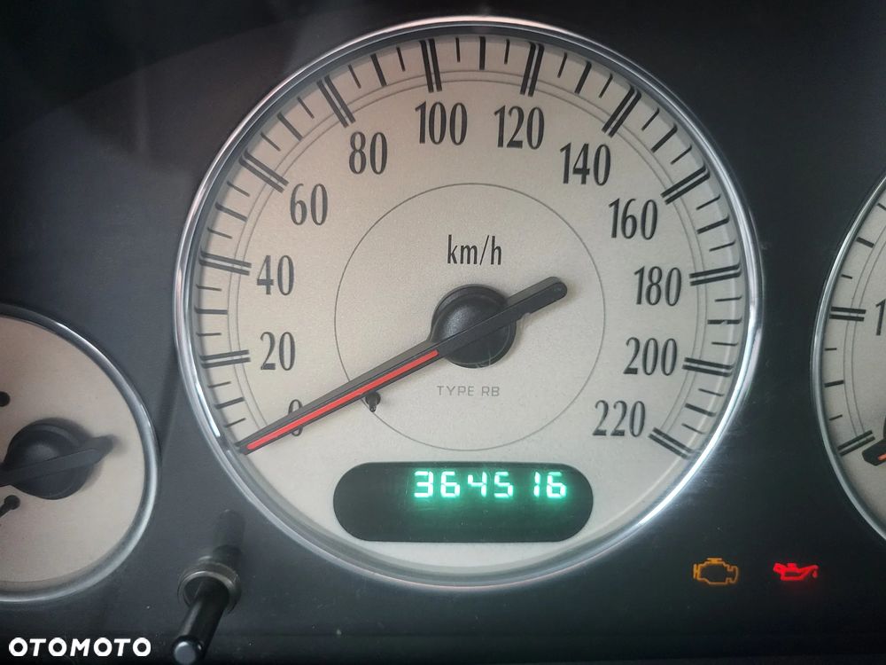 Chrysler Grand Voyager - 11