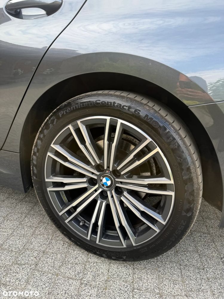 BMW Seria 3 320d M Sport Shadow sport - 36