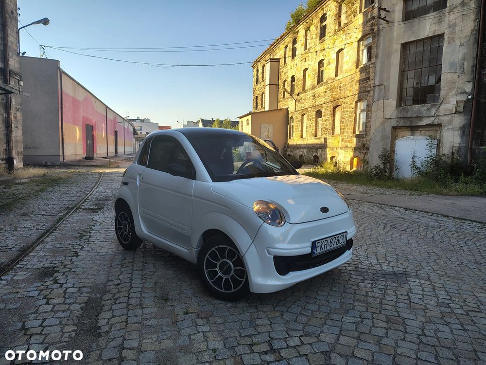 Microcar DUE - 22