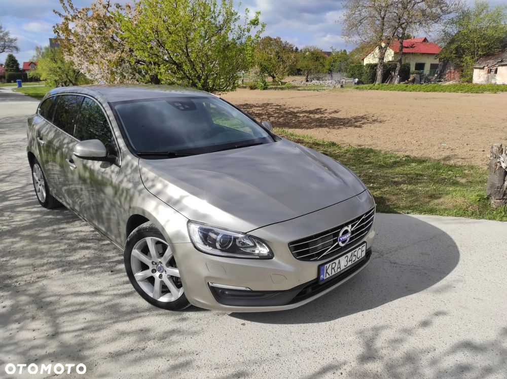 Volvo V60 T5 Drive-E Momentum - 16