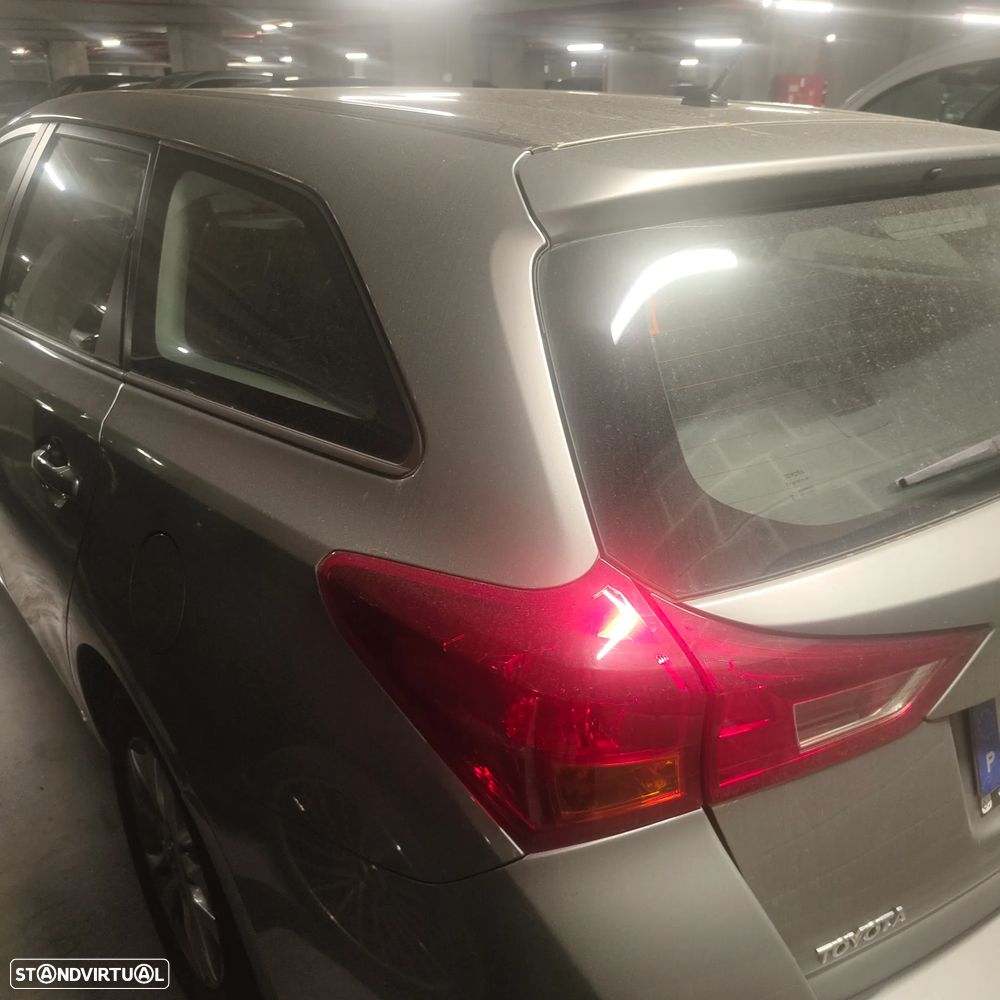 Toyota Auris Touring Sports - 3