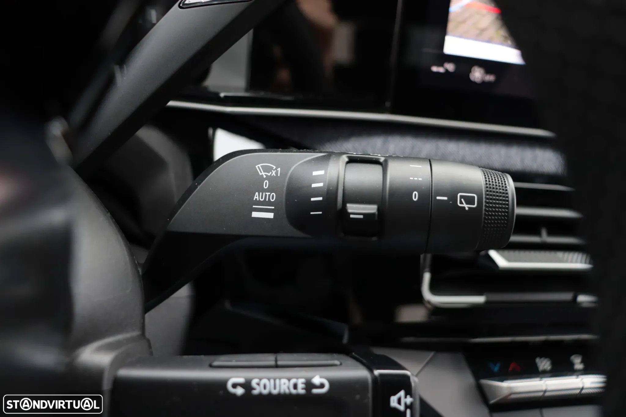 Renault 5 E-Tech 52 kWh Techno Autonomia Conforto - 26