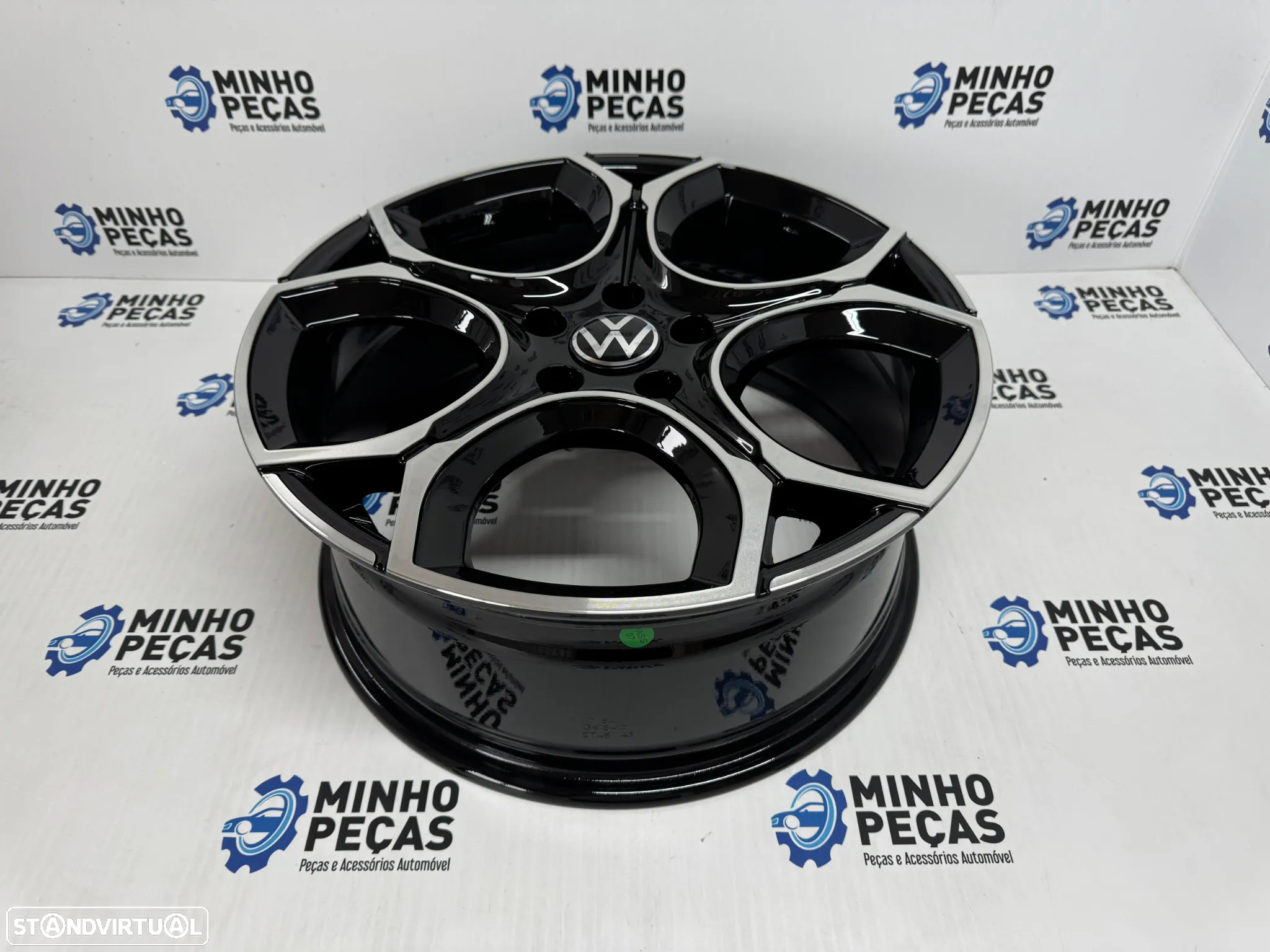 Jantes Vw Golf VIII GTI em 18 Preto Polido - 8