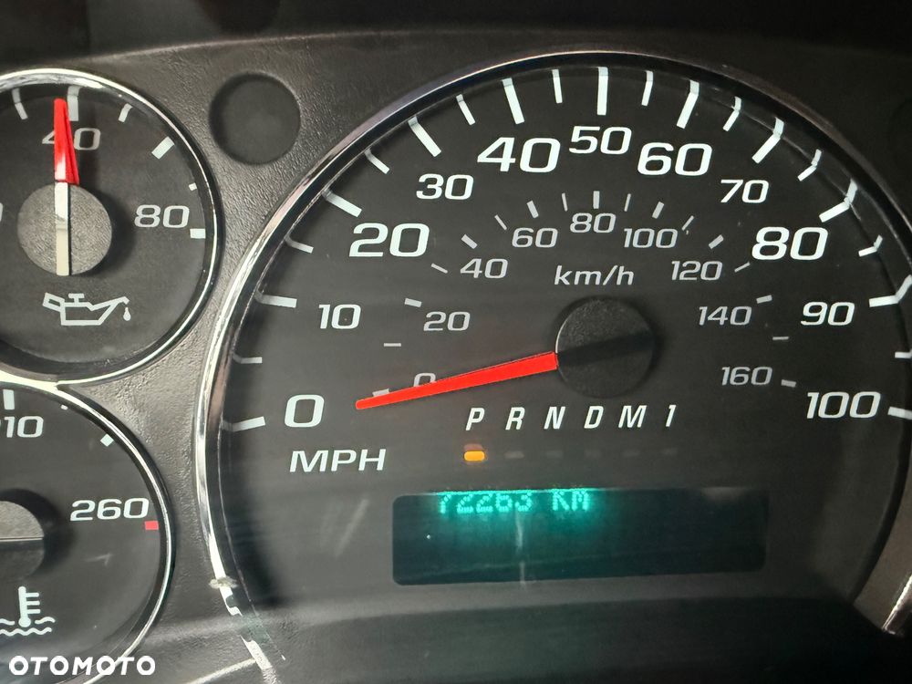 Chevrolet Express - 19