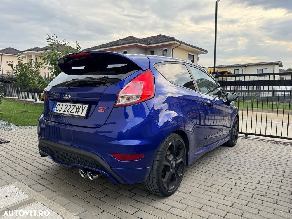 Ford Fiesta 1.6 EcoBoost ST - 4