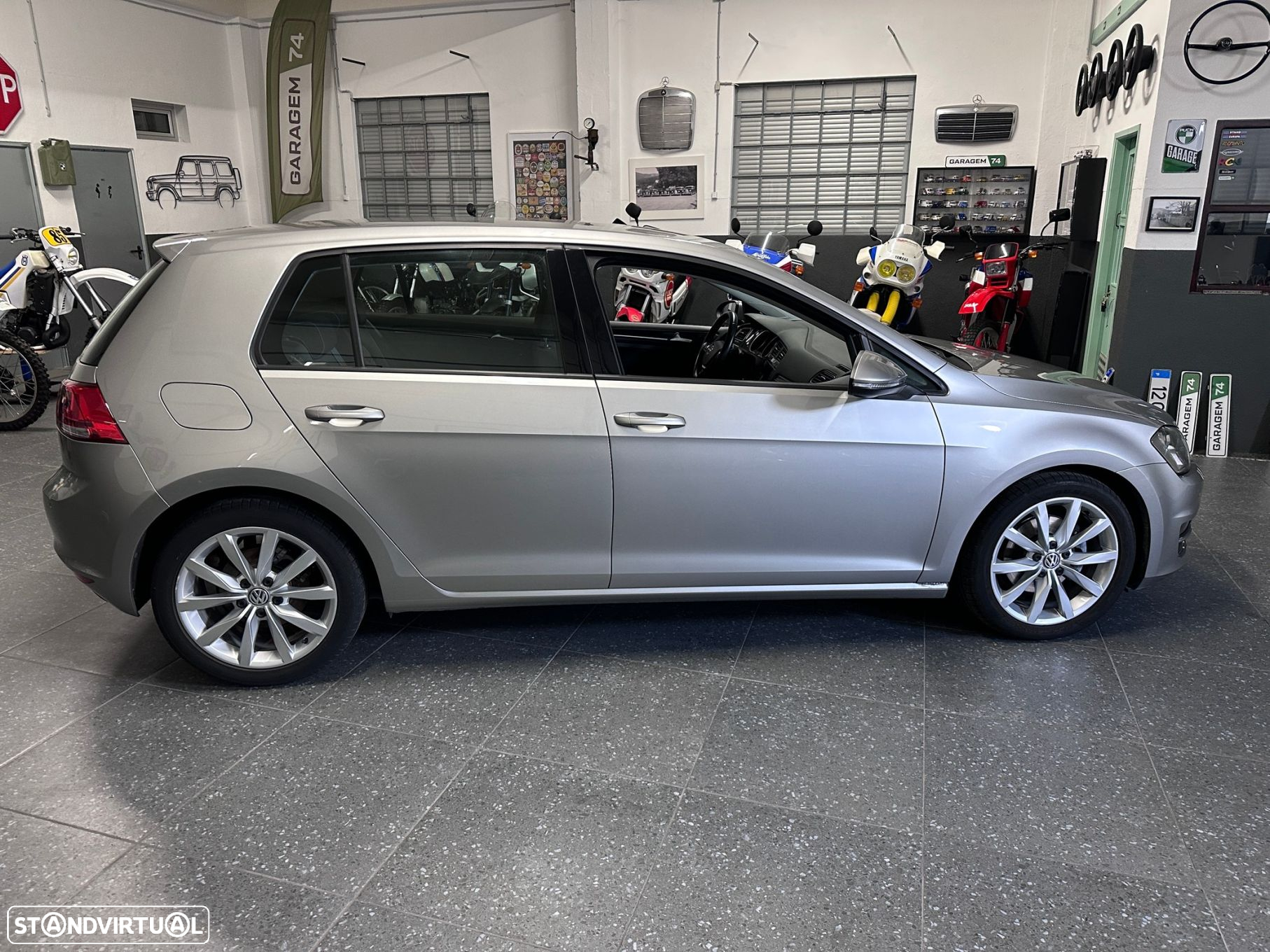 VW Golf 1.6 TDi Highline - 23