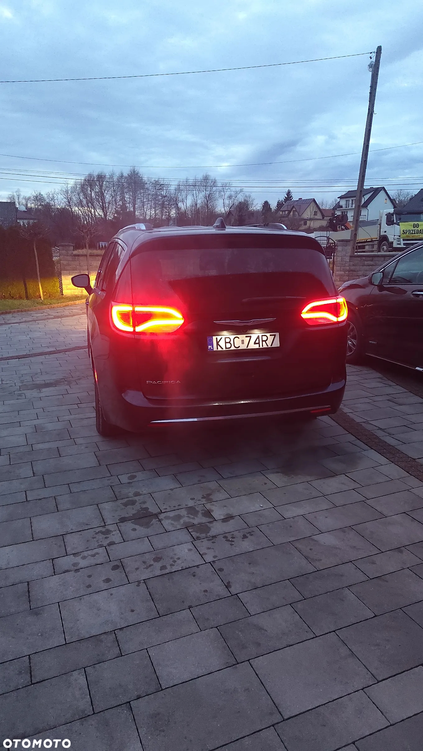 Chrysler Pacifica - 17