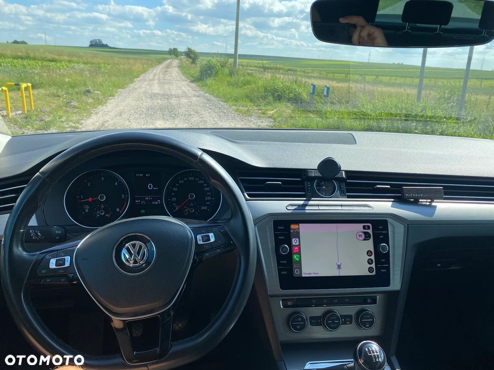 Volkswagen Passat 1.6 TDI BMT Trendline - 9