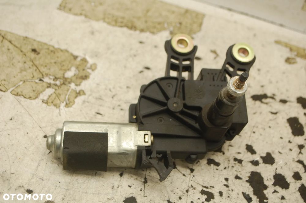 SILNICZEK WYCIERACZKI TYŁ TYLNY 1K6955711B VW GOLF V JETTA - 1