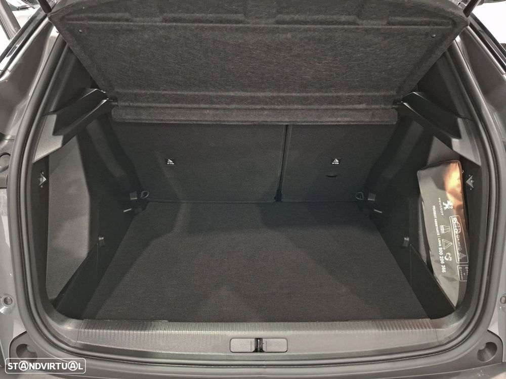 Peugeot 2008 1.2 PureTech Active — fotografia 7
