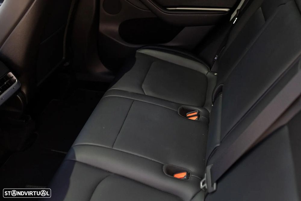 Tesla Model Y Standard - 17