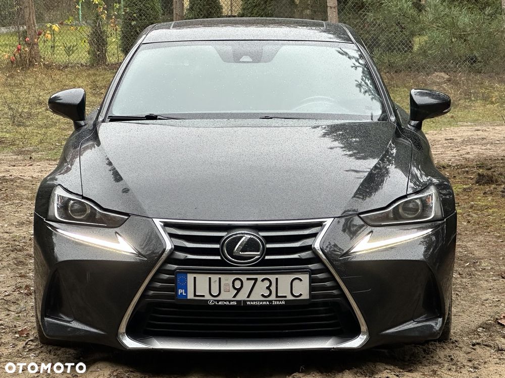 Lexus IS 200t - 7