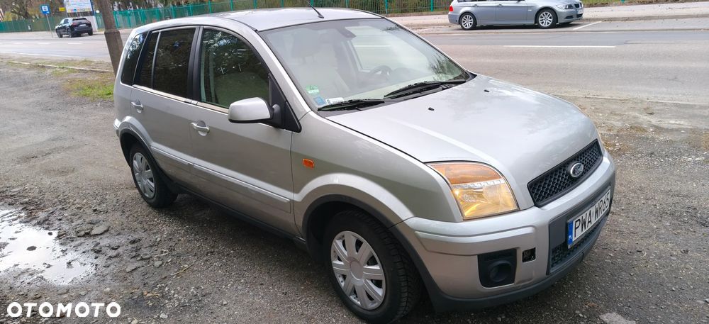 Ford Fusion 1.4 + - 9