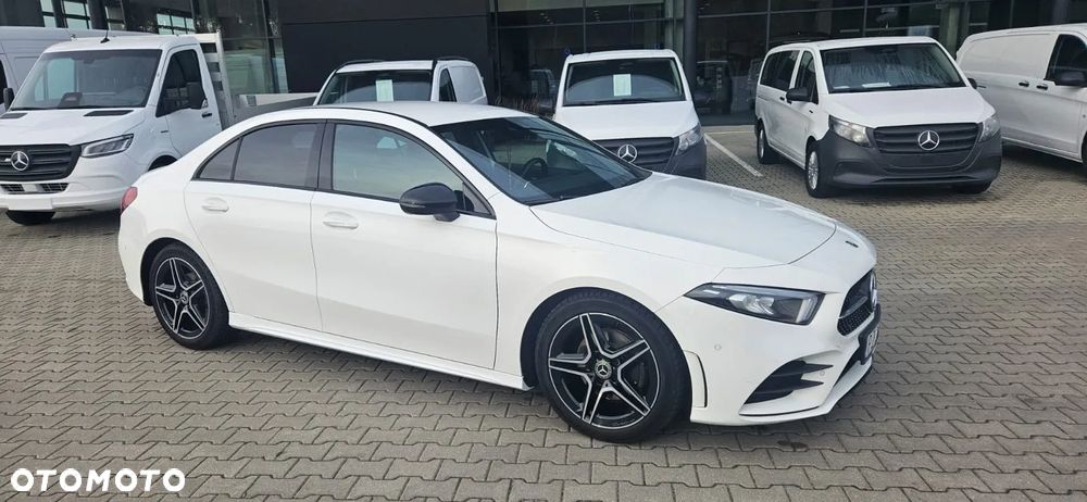 Mercedes-Benz Klasa A 180 d AMG Line 7G-DCT - 13