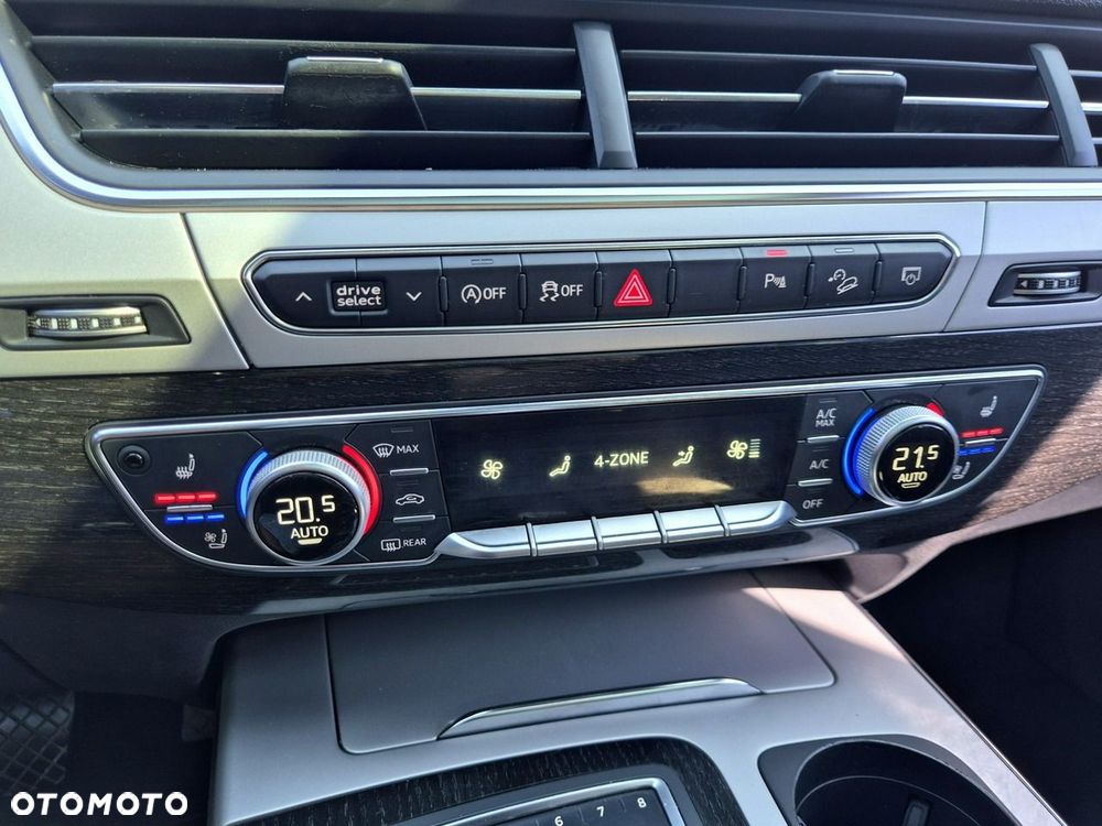 Audi Q7 - 30