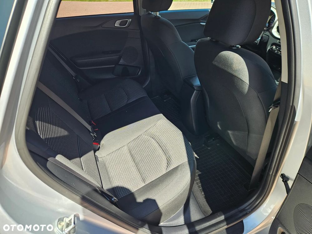 Kia Ceed - 16