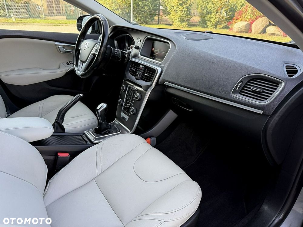 Volvo V40 - 11