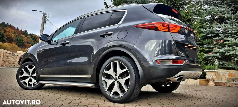 Kia Sportage 2.0 CRDI 4WD Automatik Dream-Team Edition - 16