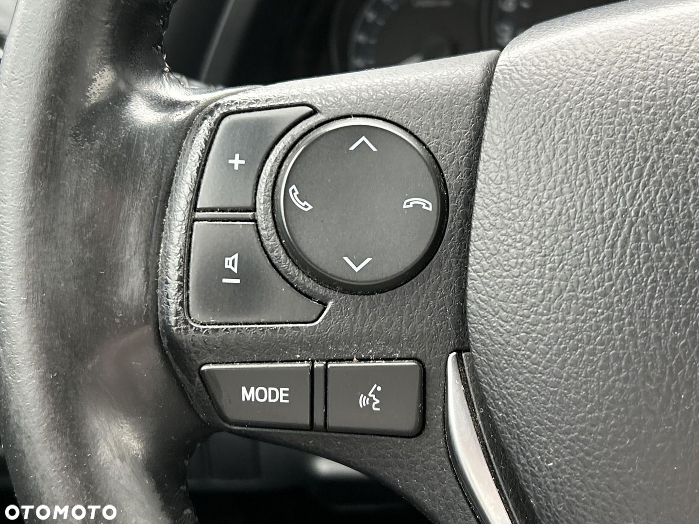 Toyota Auris - 14