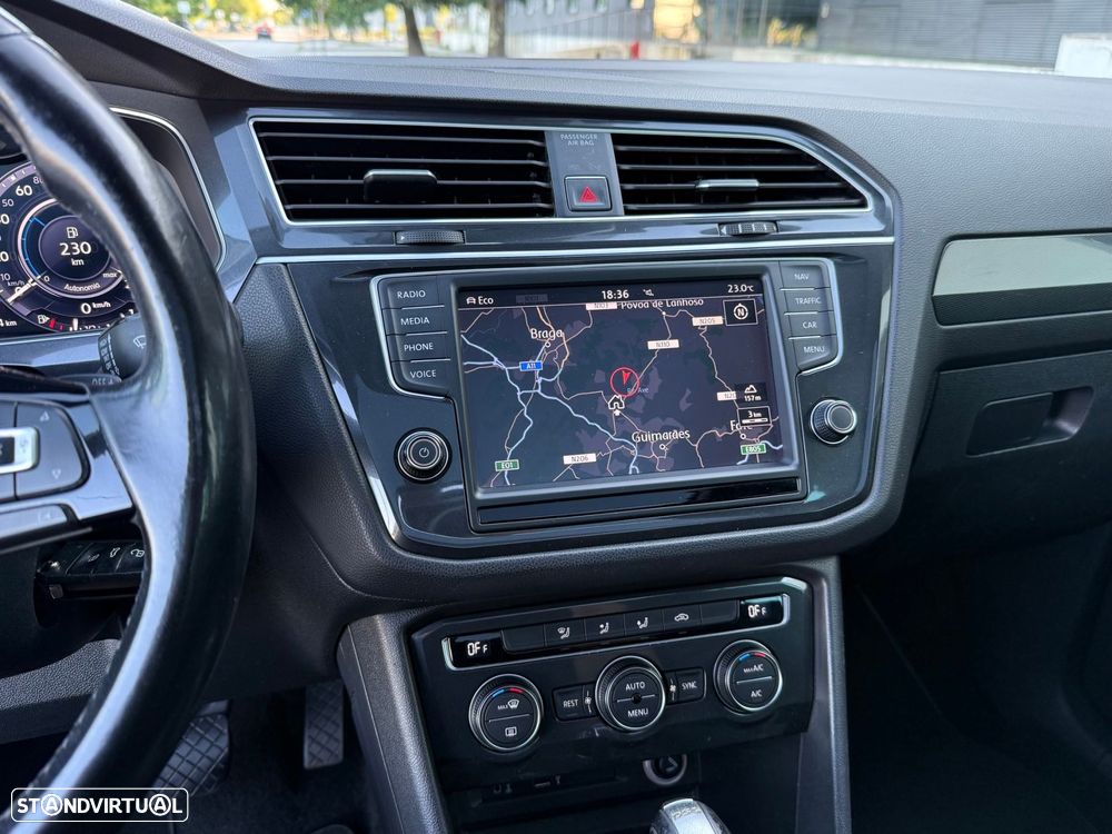 VW Tiguan 2.0 TDI R-Line DSG 4Motion - 18