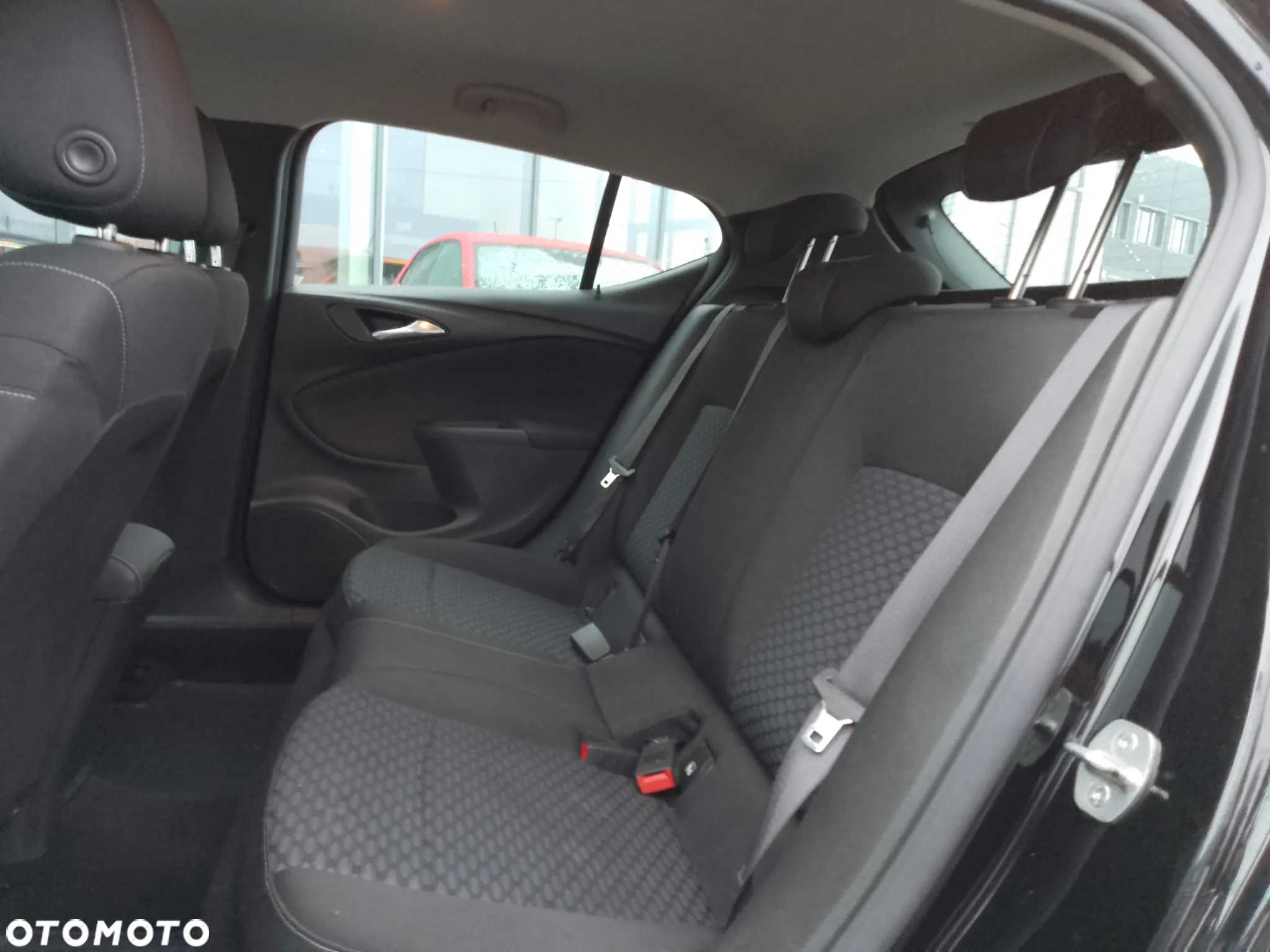 Opel Astra V 1.2 T Edition S&S - 18
