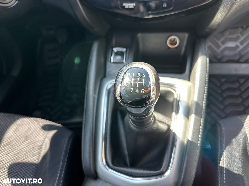 Nissan Qashqai 1.6 DCI N-Connecta - 10