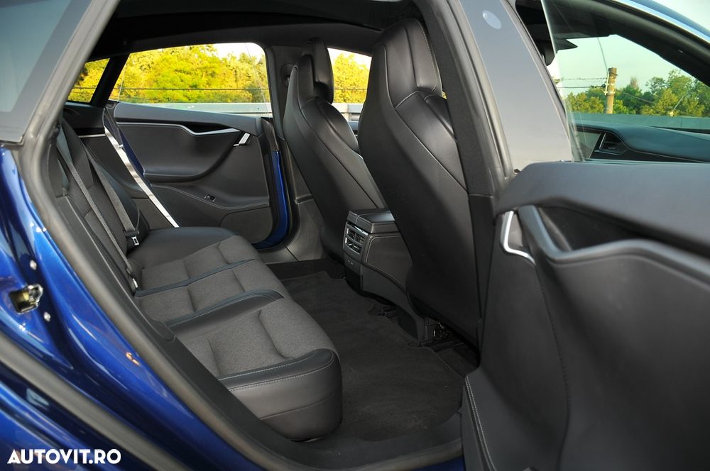 Tesla Model S Standard - 10