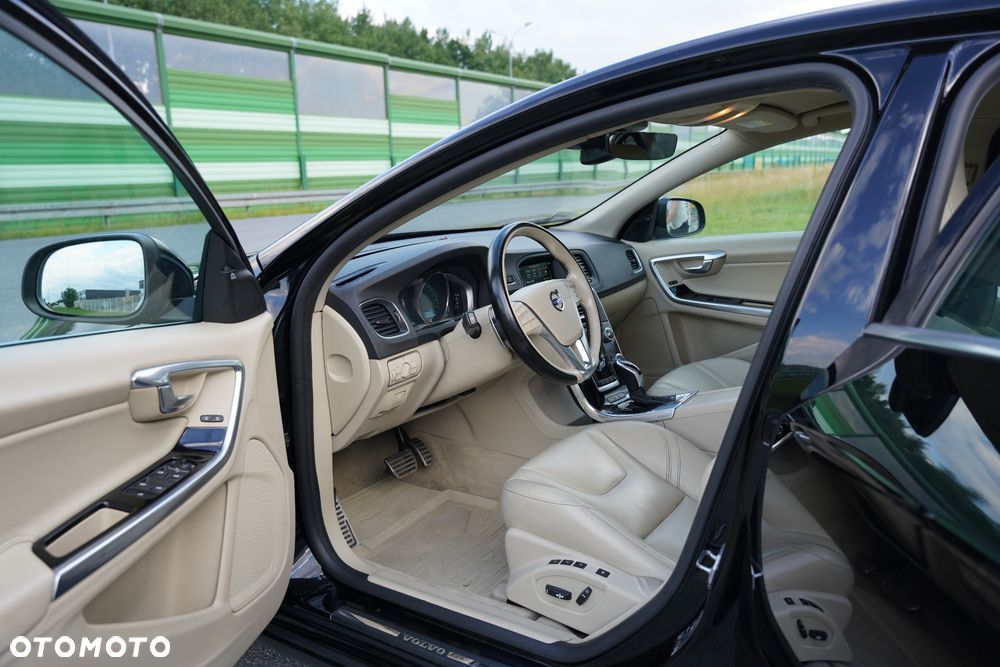 Volvo S60 T5 Drive-E Summum - 2