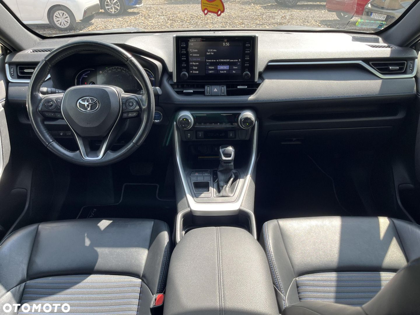 Toyota RAV4 - 8