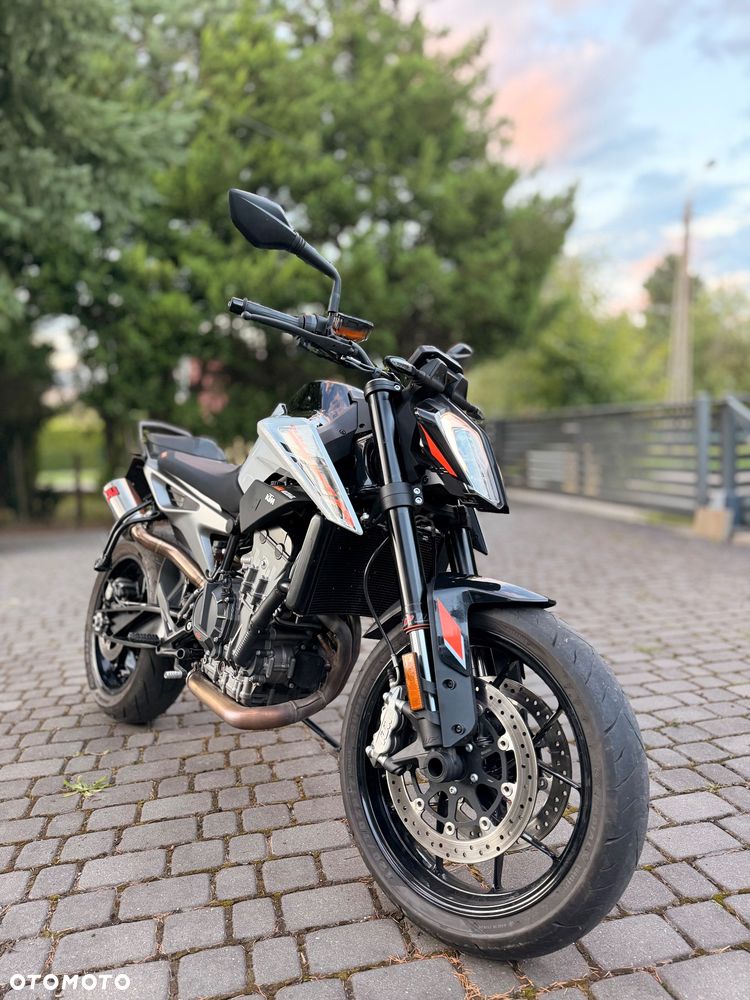 KTM Duke 790 - 2