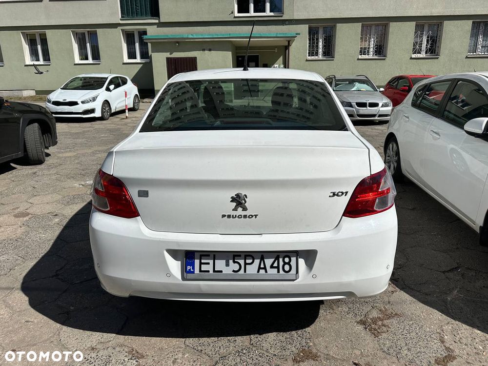 Peugeot 301 - 3