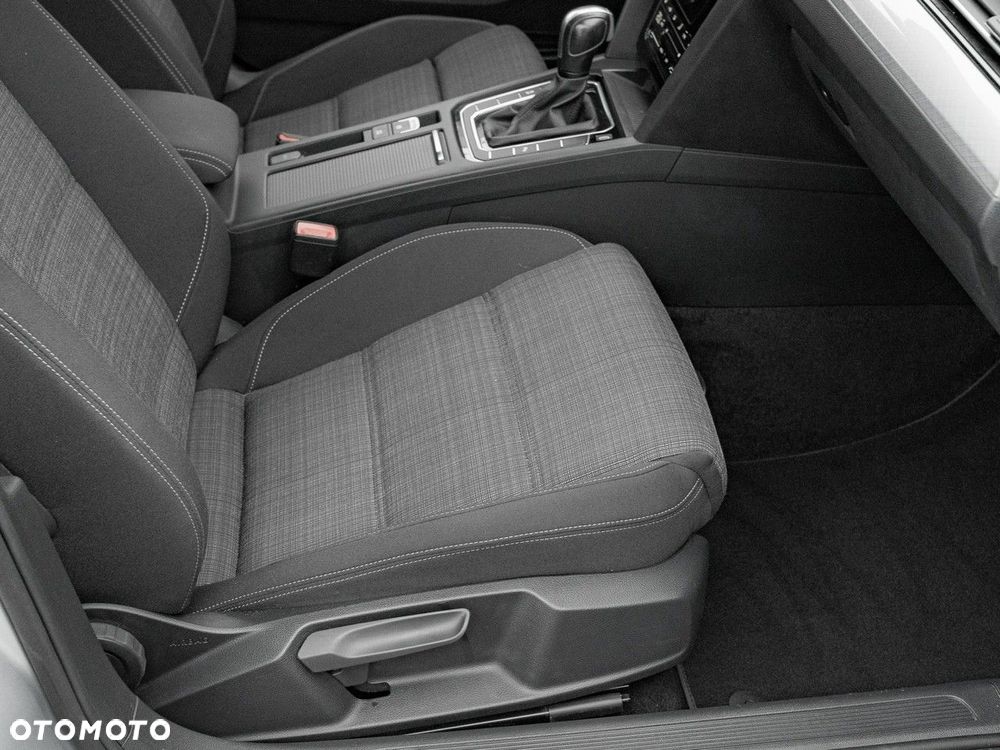 Volkswagen Passat 2.0 TSI Business DSG - 33