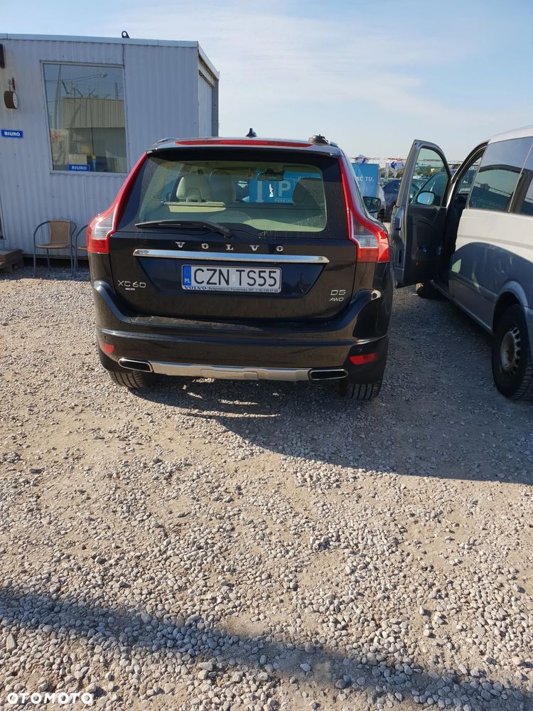 Volvo XC 60 D5 AWD Momentum - 6