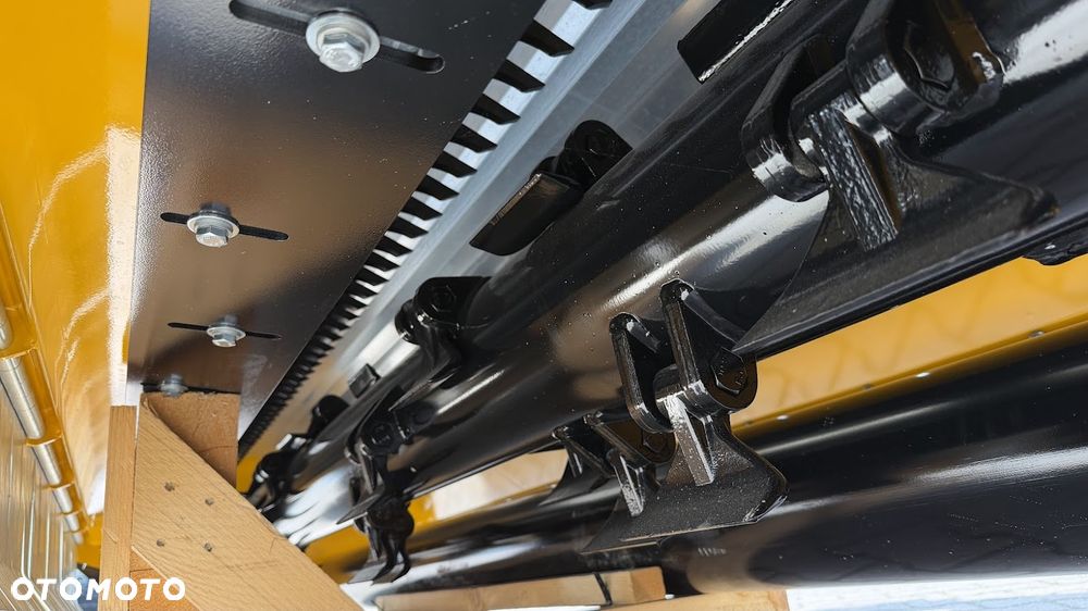 Muthing MU-M 300 Vario | Hydrauliczny przesuw | Przód / Tył | 75–160 KM - 17