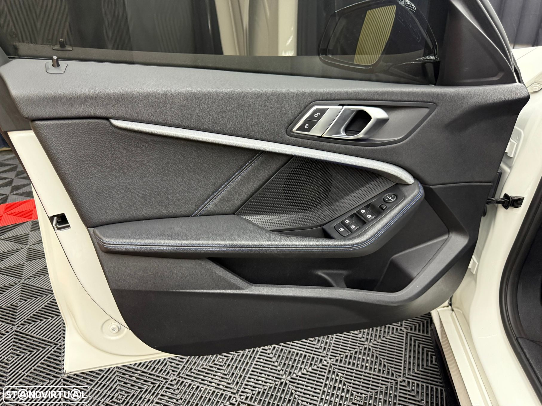 BMW 116 d Pack Desportivo M - 24