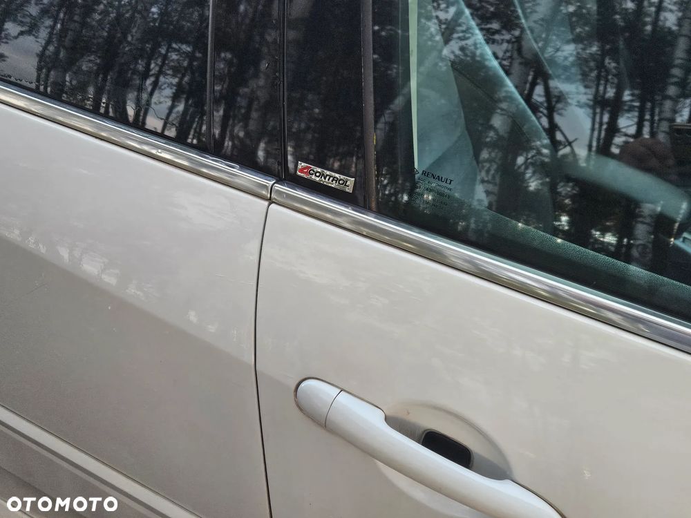 Renault Laguna Grandtour dCi 150 FAP Start-Stop GT - 12