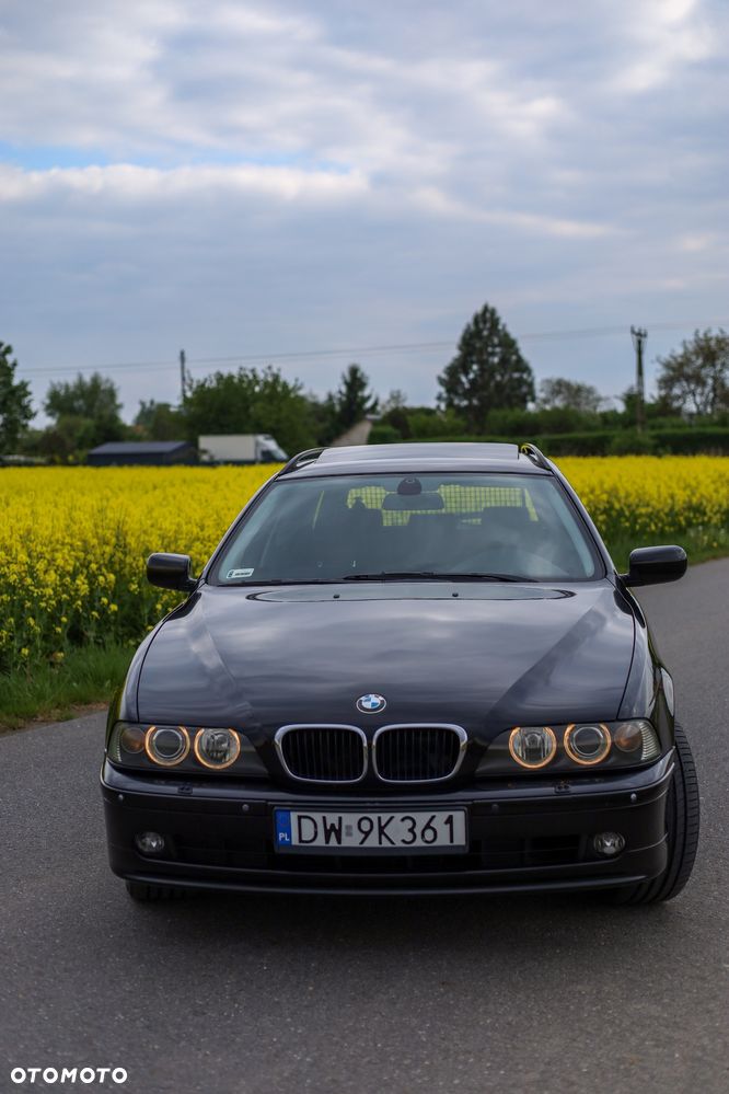 BMW Seria 5 520i - 5