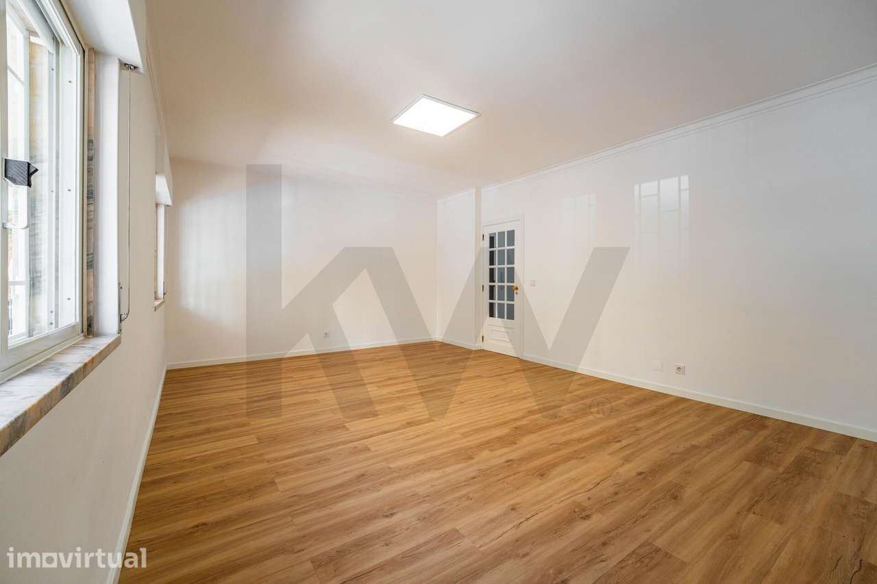 Apartamento T2 renovado Mem Martins ( Tapada das Mercês) - Grande imagem: 2/24