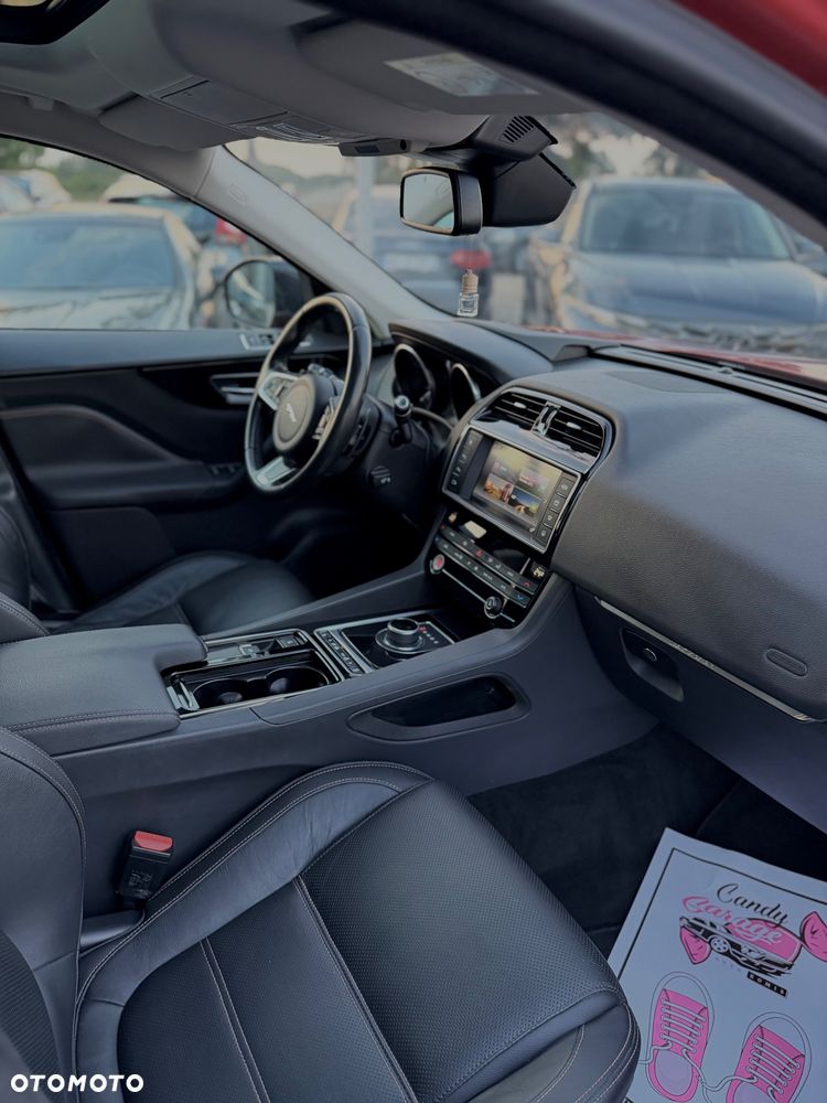 Jaguar F-Pace 20d Portfolio - 8