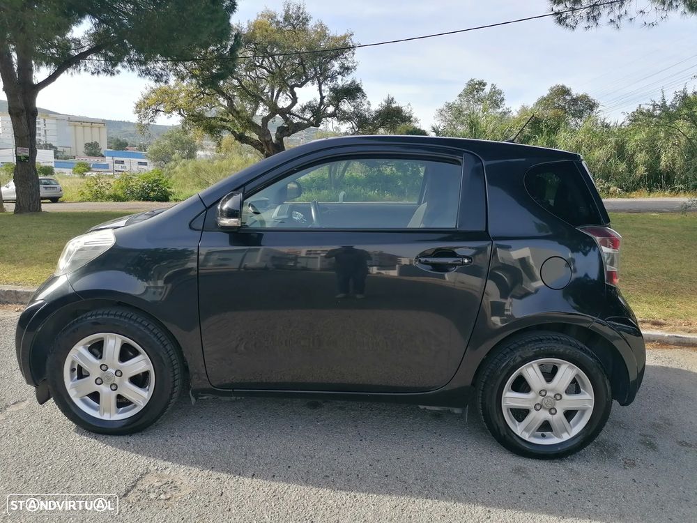 Toyota iQ 1.0 VVT-i Essential+AC - 2