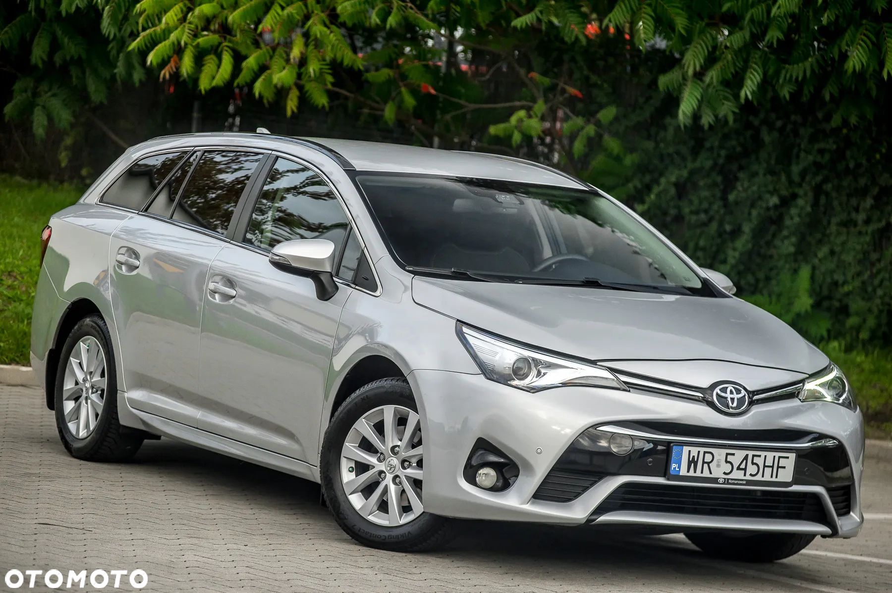 Toyota Avensis 1.8 Premium MS - 1