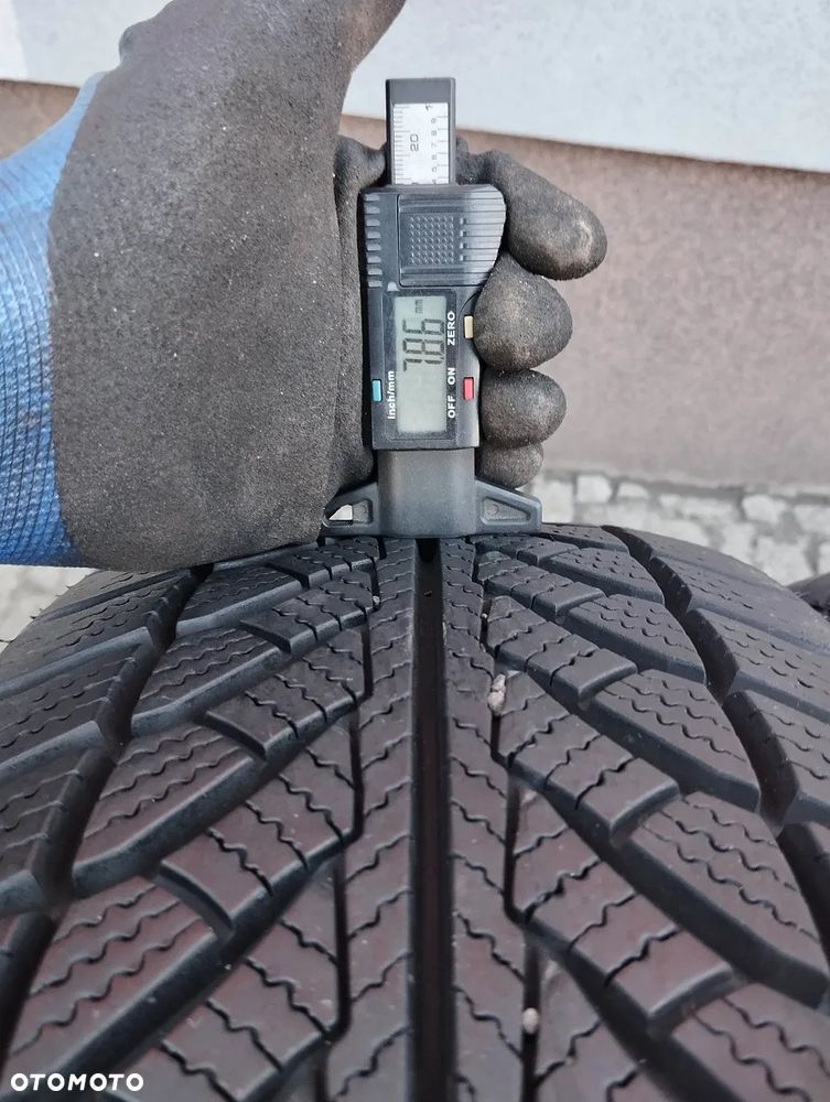 205 50 17 Goodyear UltraGrip Performance 2 RSC Run Flat 2szt. - 3