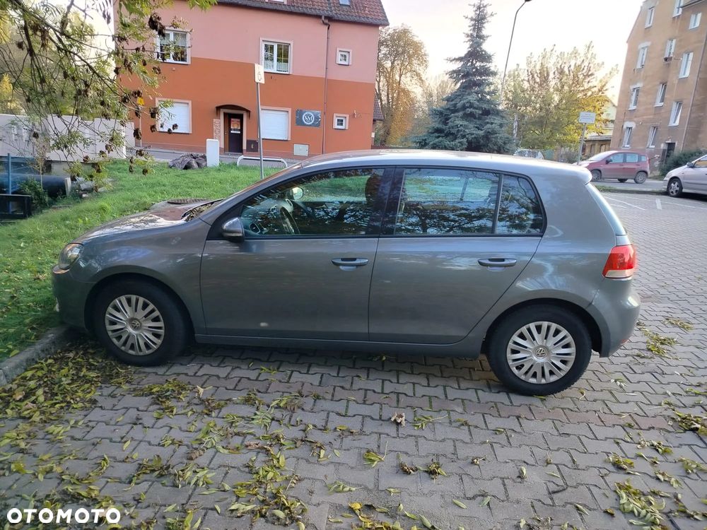 Volkswagen Golf - 1