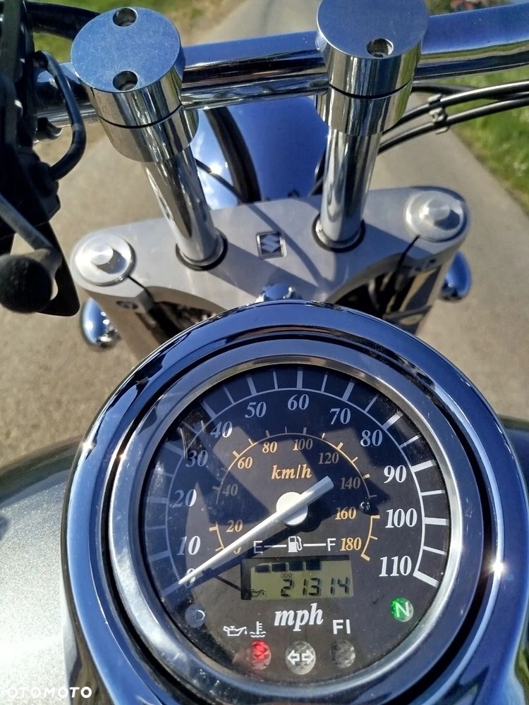 Suzuki VL 800 Volusia - Boulevard C50 - 7