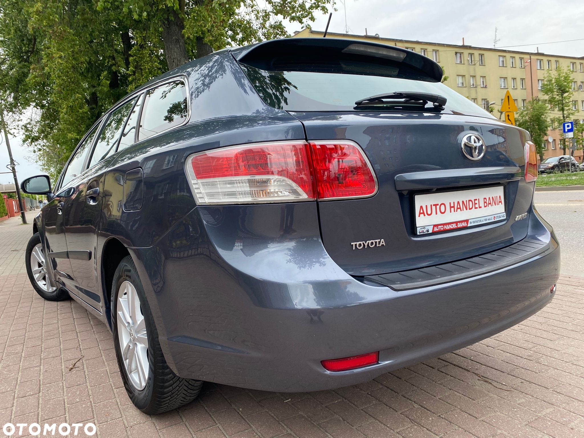 Toyota Avensis 1.8 Business Edition - 8