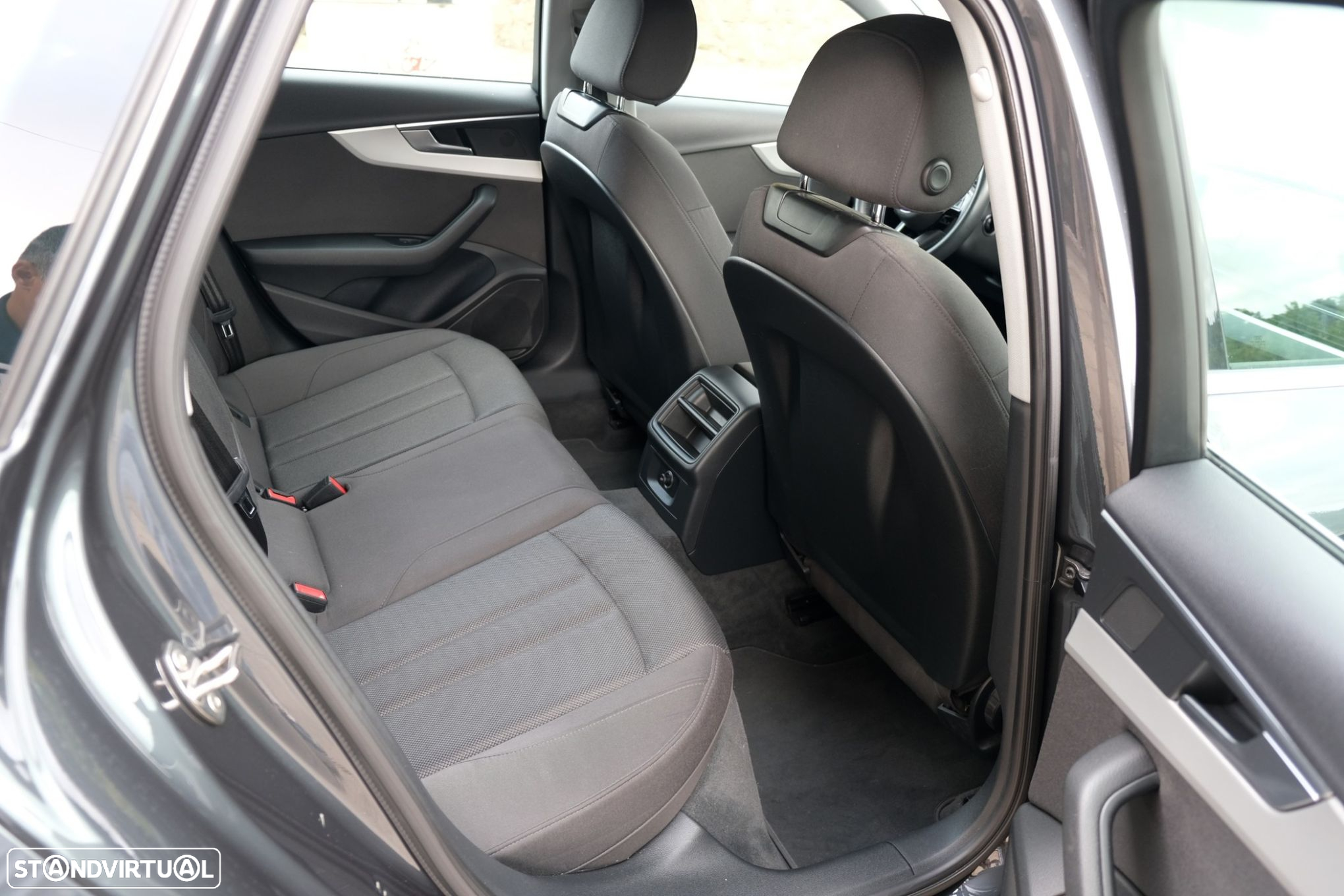 Audi A4 Avant 35 TDI Advanced S tronic - 17
