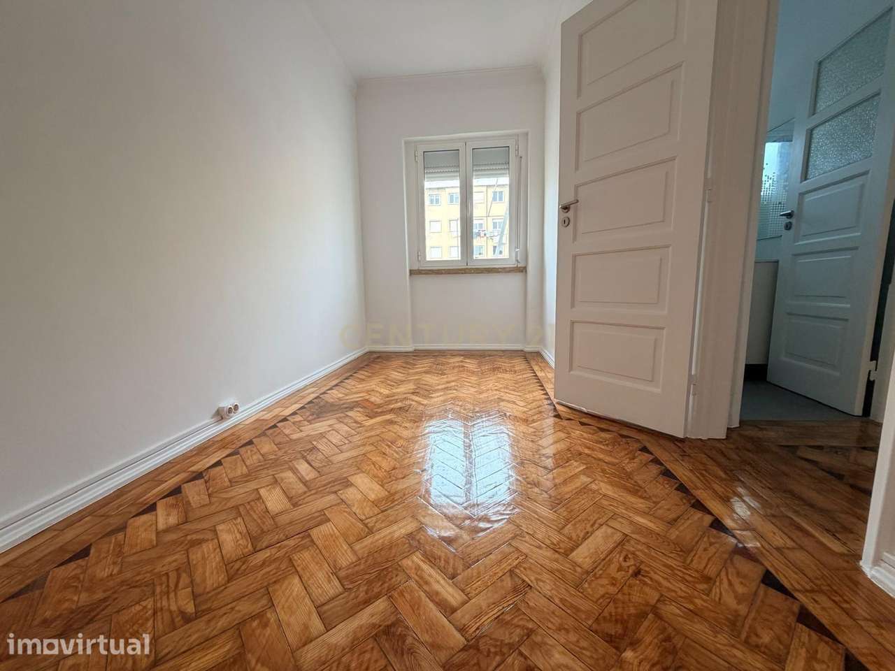 Apartamento T1+1 em Algés, Oeiras - Oportunidade Única! - Grande imagem: 5/16