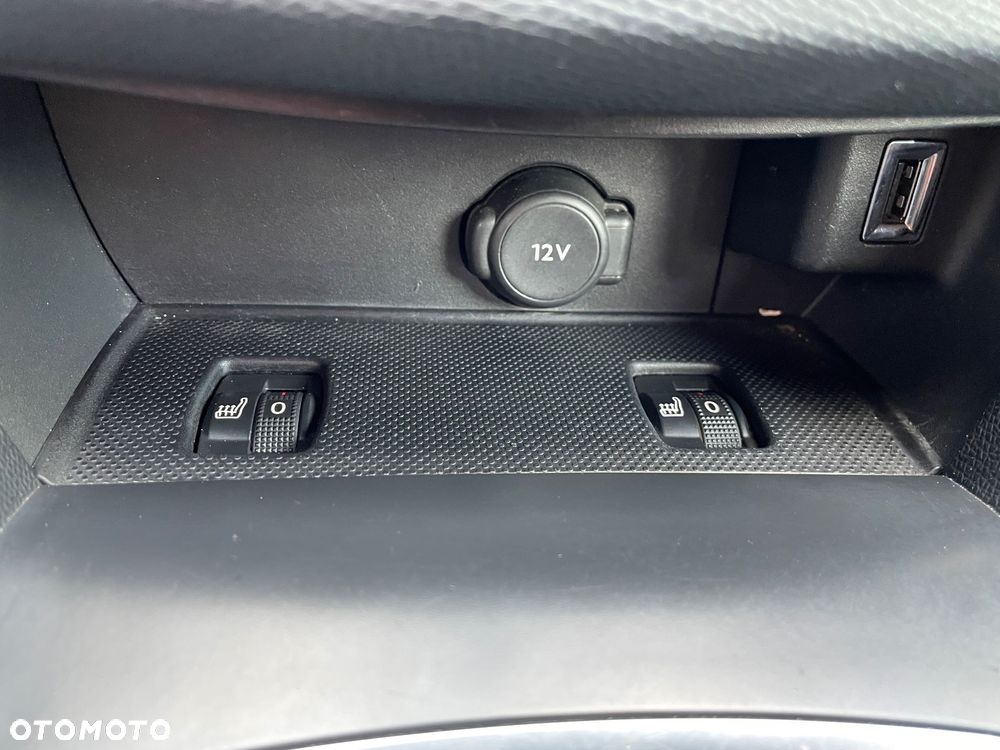 Peugeot 308 1.6 e-THP GT S&S - 12