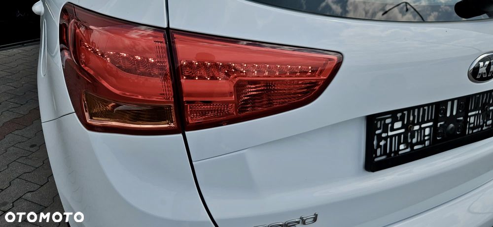 Kia Ceed 1.6 GDI Platinum Edition - 15