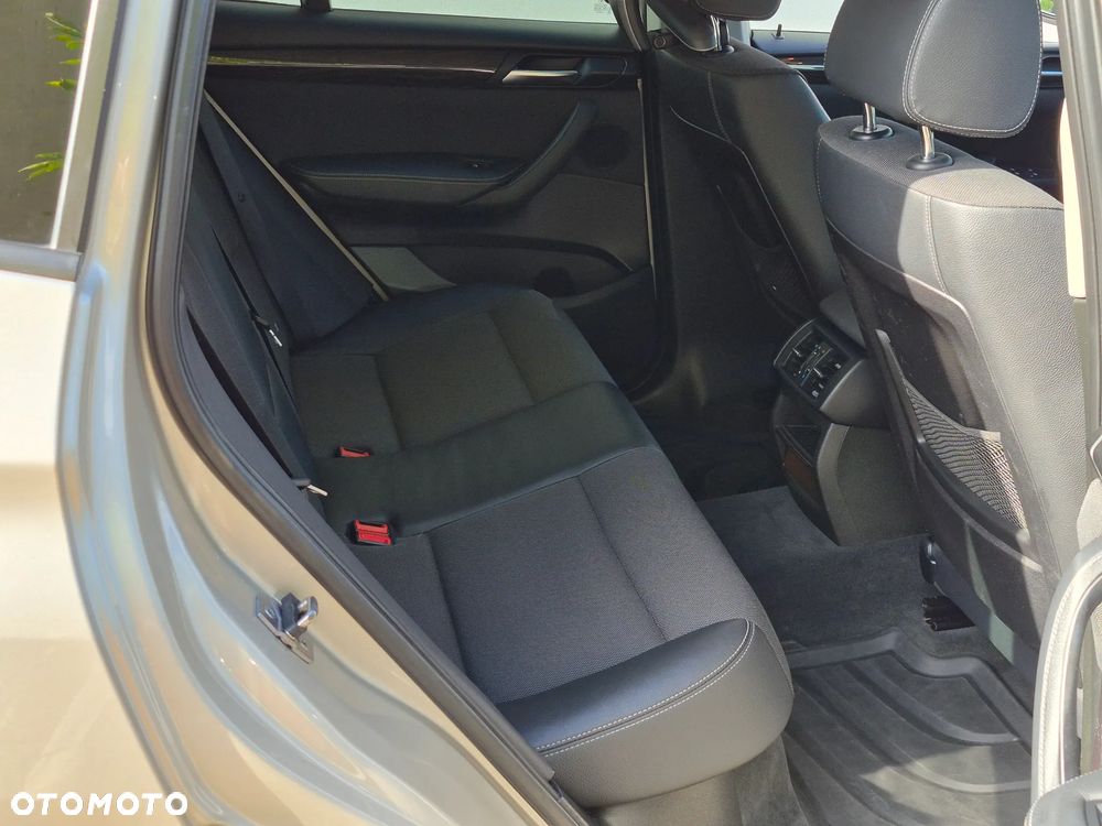 BMW X3 xDrive20d - 13